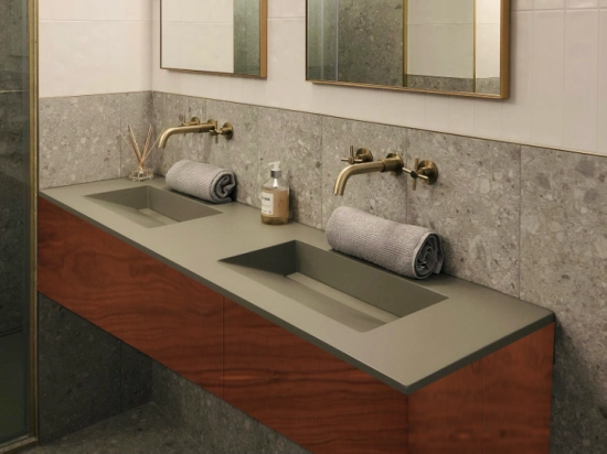Plan vasque double lavabo, sur mesure : L 120 à 201 x P 40 à 51 cm, finition lisse, 10 couleurs au choix, Anti bactérien, résine Akrytan® teinté dans la masse, Livraison Offerte.